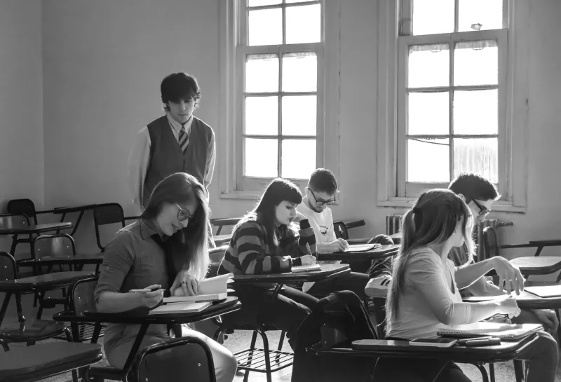 The Class That Smelled Like Motor Oil and Turned Out Teenagers Who Could Fix Anything