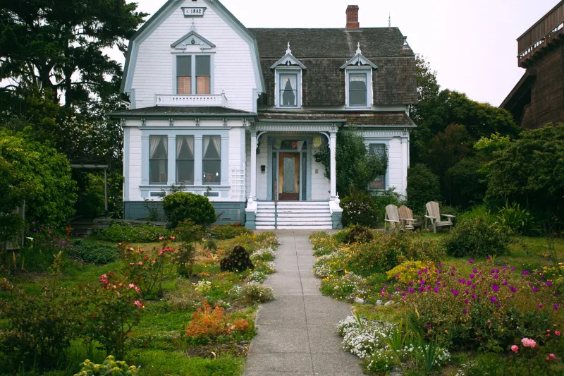 The Front Yard Used to Be a Story. Now It's a Listing Photo.